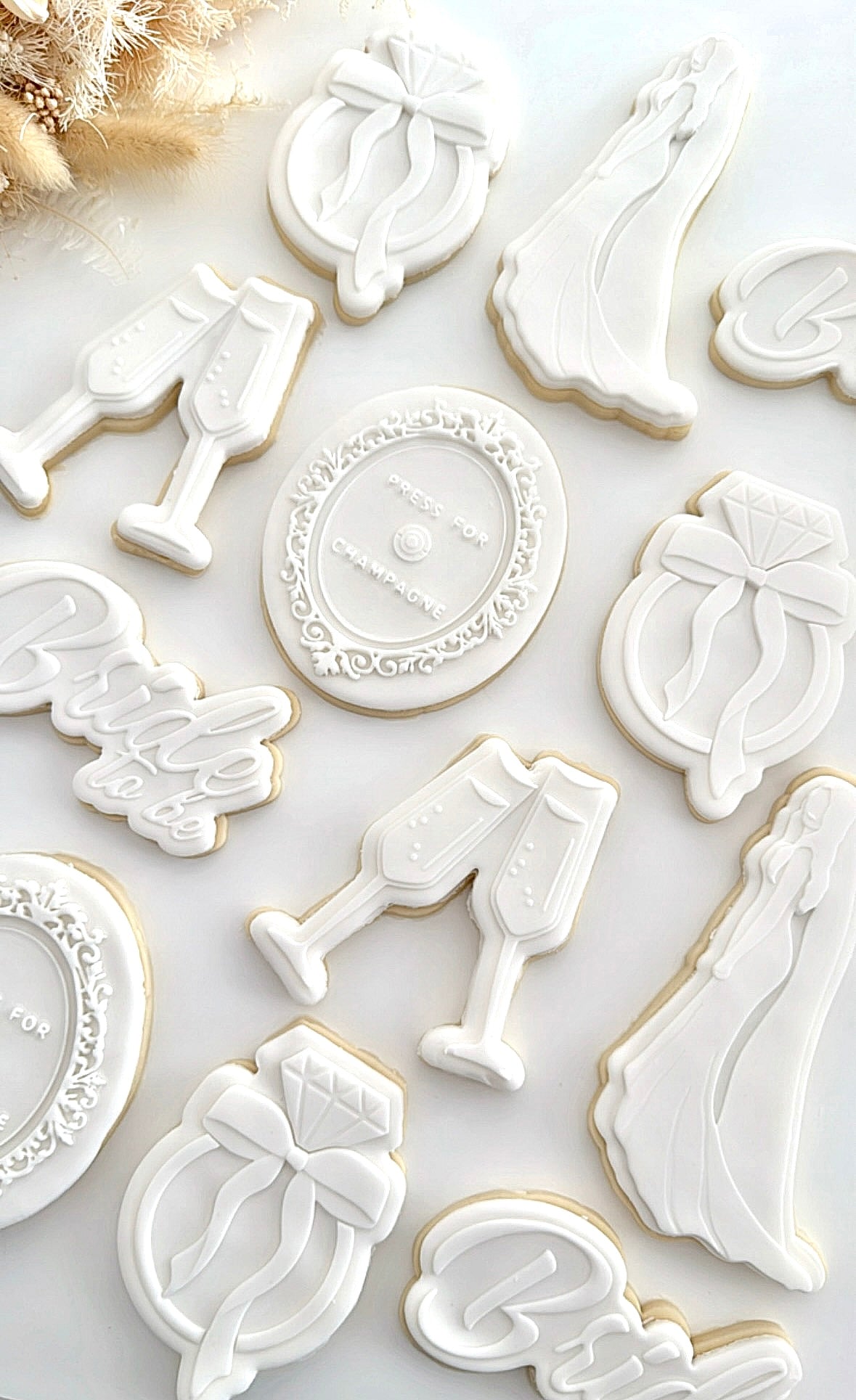 All white 🤍 (20x pack)