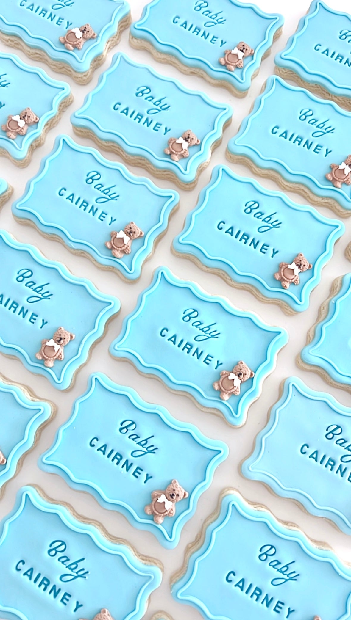 Baby place card cookies