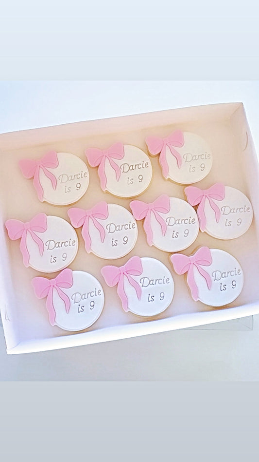 Personalised Birthday bow cookies (10x pack)